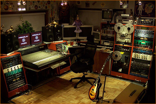 studio01.jpg